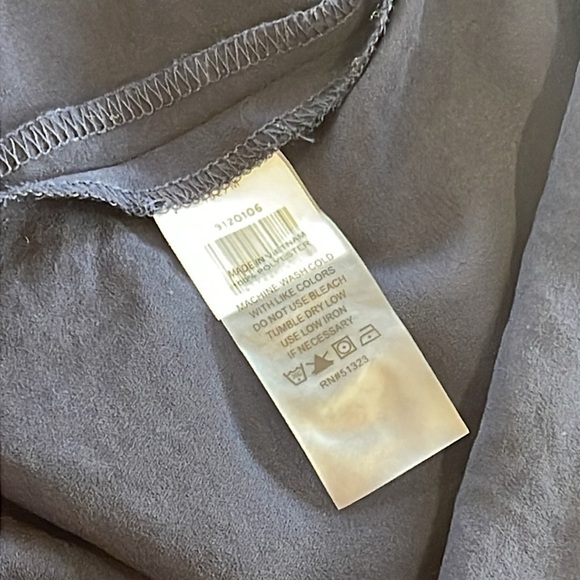 Vince Camuto Sleeveless Halter Neck Blouse Navy Blue Size M Excellent Condition - Picture 9 of 11